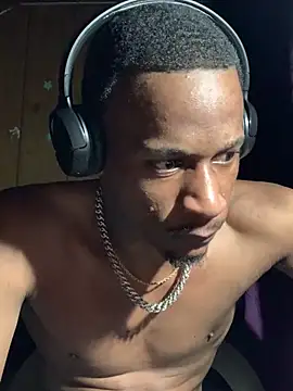 Snapshot of Tristris100 chatting on December 11, 12:54 am Tristris100 online show from December 11, 12:54 am