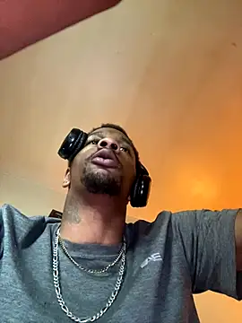 Snapshot of Tristris100 chatting on September 9, 1:54 pm Tristris100 online show from September 9, 1:54 pm