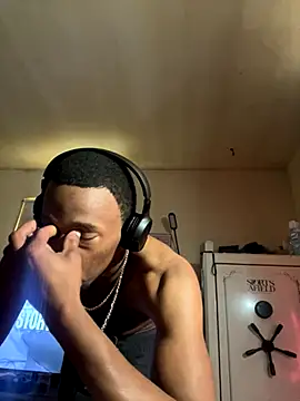 Snapshot of Tristris100 chatting on October 30, 6:19 pm Tristris100 online show from October 30, 6:19 pm