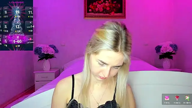 Snapshot of AnnaCarrera chatting on December 11, 11:00 pm AnnaCarrera online show from December 11, 11:00 pm