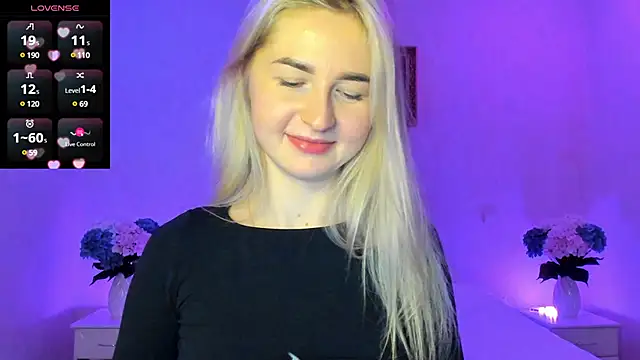 Snapshot of AnnaCarrera chatting on December 12, 11:36 pm AnnaCarrera online show from December 12, 11:36 pm