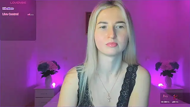 Snapshot of AnnaCarrera chatting on January 6, 10:15 pm AnnaCarrera online show from January 6, 10:15 pm