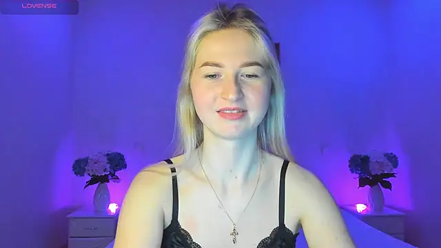 Snapshot of AnnaCarrera chatting on March 6, 6:05 pm AnnaCarrera online show from March 6, 6:05 pm