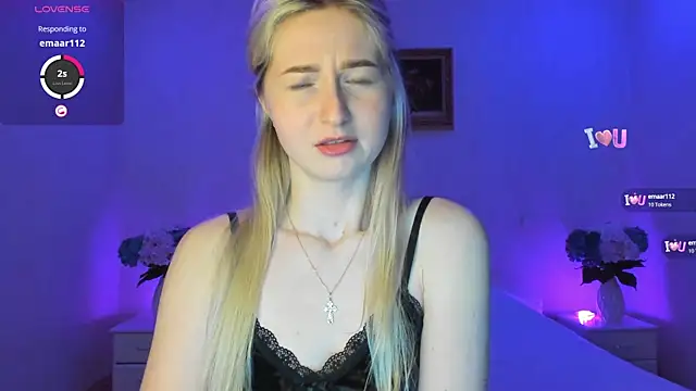 Snapshot of AnnaCarrera chatting on March 6, 9:09 pm AnnaCarrera online show from March 6, 9:09 pm