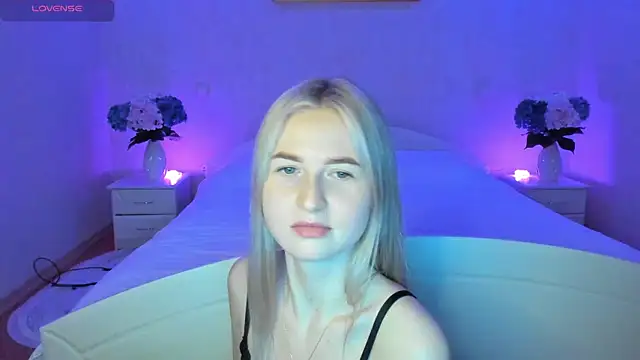 Snapshot of AnnaCarrera chatting on March 7, 11:05 pm AnnaCarrera online show from March 7, 11:05 pm