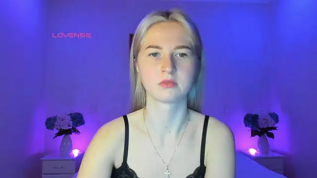 Snapshot of AnnaCarrera chatting on March 8, 9:29 pm AnnaCarrera online show from March 8, 9:29 pm