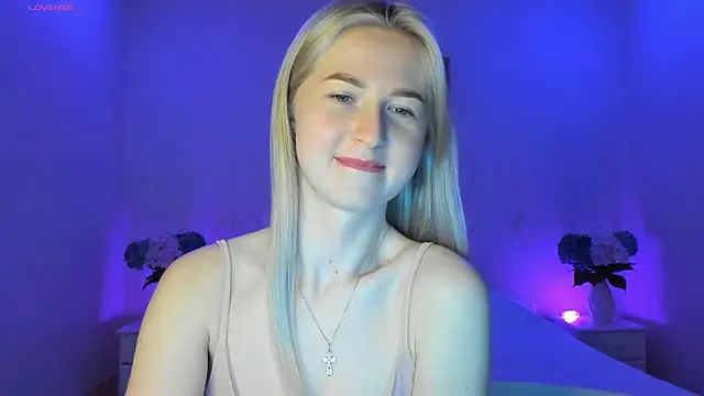 Snapshot of AnnaCarrera chatting on March 9, 10:19 pm AnnaCarrera online show from March 9, 10:19 pm