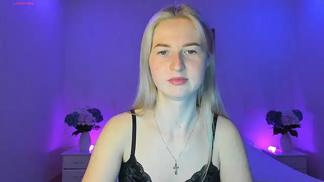 Snapshot of AnnaCarrera chatting on March 14, 9:32 pm AnnaCarrera online show from March 14, 9:32 pm