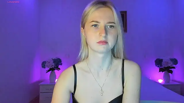 Snapshot of AnnaCarrera chatting on March 19, 11:57 pm AnnaCarrera online show from March 19, 11:57 pm