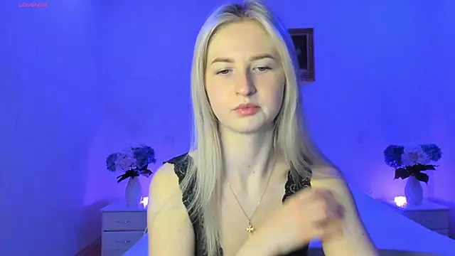 Snapshot of AnnaCarrera chatting on March 21, 9:12 pm AnnaCarrera online show from March 21, 9:12 pm