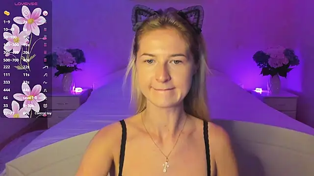 Snapshot of AnnaCarrera chatting on September 16, 6:20 pm AnnaCarrera online show from September 16, 6:20 pm