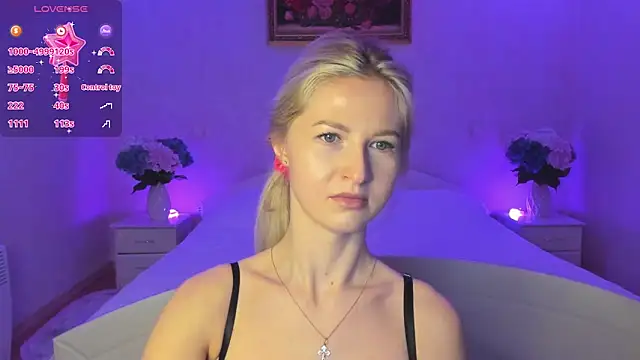 Snapshot of AnnaCarrera chatting on November 18, 8:35 pm AnnaCarrera online show from November 18, 8:35 pm