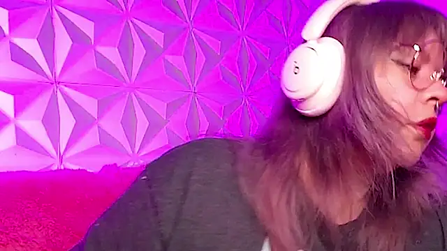 Satyn doll online show from October 27, 11:52 pm