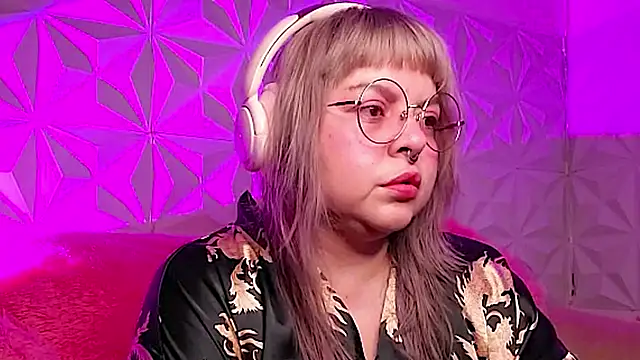 Satyn doll online show from November 16, 10:37 pm