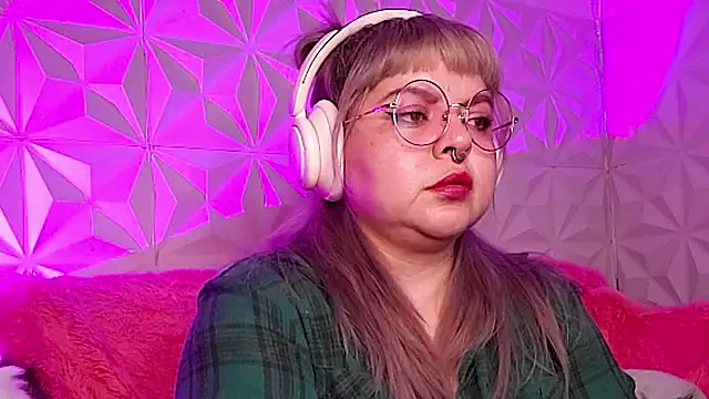 Satyn doll online show from November 21, 12:10 am