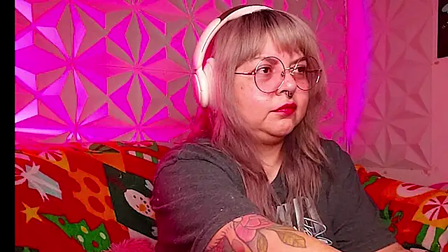 Satyn doll online show from December 23, 2:09 am