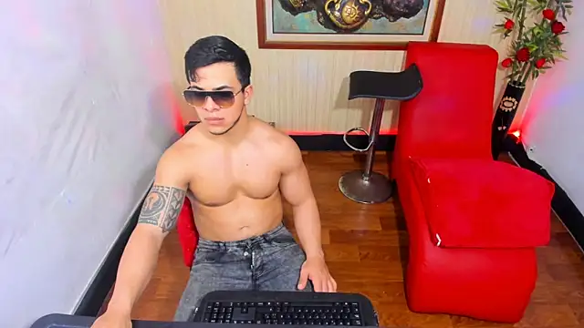 PowerExplosive online show from April 4, 2:10 am