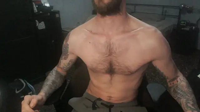 SexxxyLouis online show from March 1, 8:55 pm