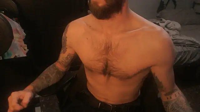 SexxxyLouis online show from March 24, 8:14 pm