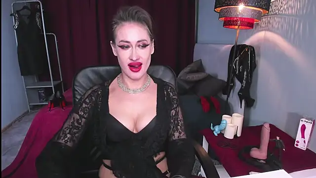 FrancesYork online show from January 19, 11:01 am