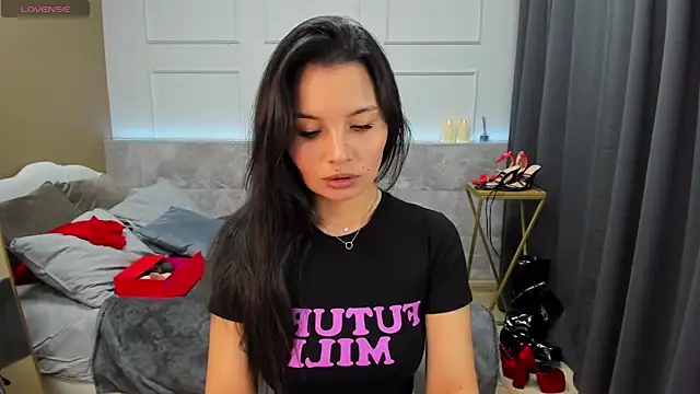 ErikaSoft online show from December 28, 5:33 am