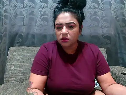 Snapshot of indianishkq7 chatting on December 2, 1:02 pm indianishkq7 online show from December 2, 1:02 pm