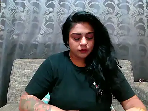 Snapshot of indianishkq7 chatting on February 2, 2:13 pm indianishkq7 online show from February 2, 2:13 pm