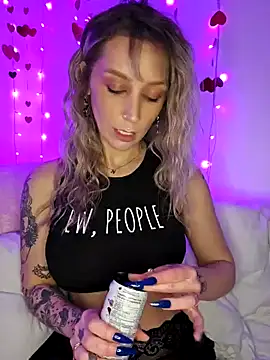 LilyOrion online show from February 9, 3:00 am