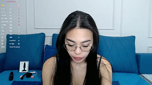 kwana colada online show from December 21, 9:27 am