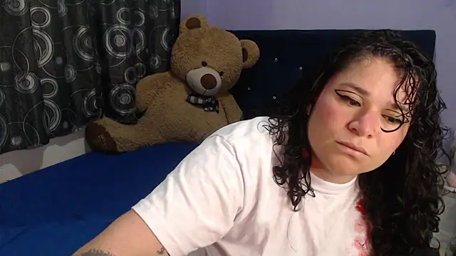 ANGELIQUE KLANE online show from April 24, 4:15 am