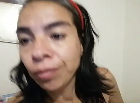 mari657 online show from December 5, 5:04 am