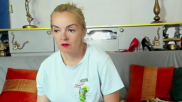 KateConner online show from June 15, 8:05 am