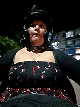 Brenda Berck  online show from November 9, 1:48 am