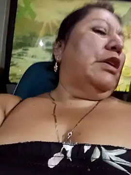 Brenda Berck  online show from December 3, 12:40 am