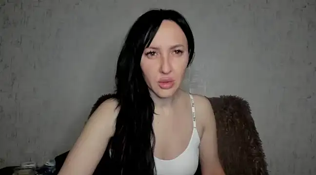 MissGulia online show from March 6, 2:41 am