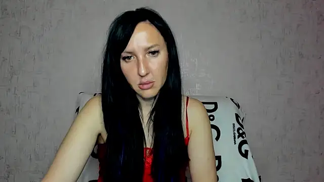 MissGulia online show from September 12, 2:11 am