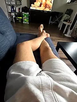 vikki432 online show from February 25, 5:00 pm