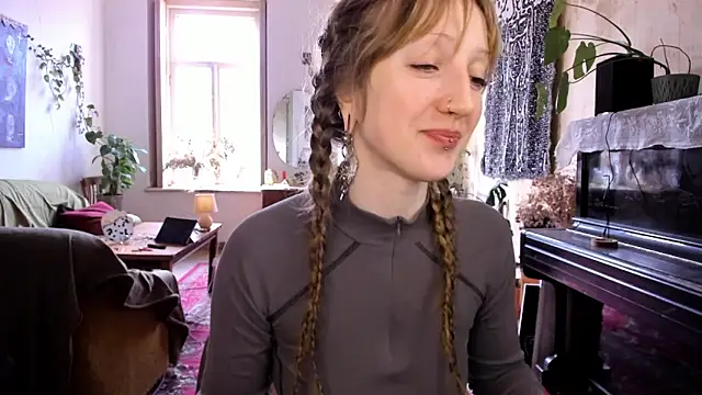 Snapshot of Miranda2_0 chatting on February 24, 9:53 am Miranda2 0 online show from February 24, 9:53 am