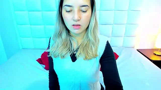 teresasroom  online show from February 11, 1:09 pm