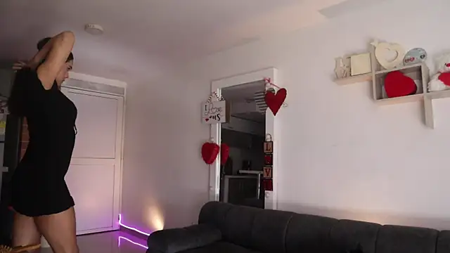  Vahos  online show from February 17, 7:09 pm