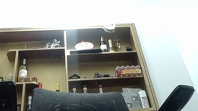 dalilasquirt1 online show from March 17, 7:33 am