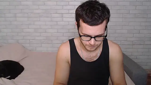 Snapshot of Alexxx_horny chatting on October 20, 5:24 pm Alexxx horny online show from October 20, 5:24 pm