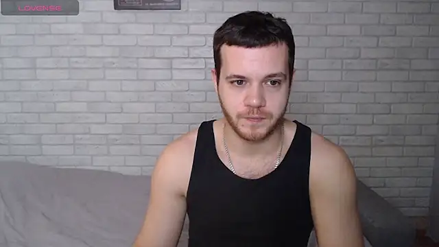 Alexxx horny online show from December 4, 7:17 am