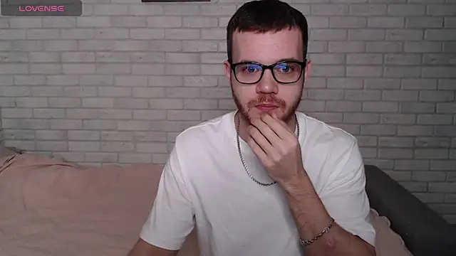 Alexxx horny online show from April 6, 3:37 am