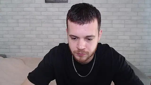 Alexxx horny online show from April 10, 8:19 am