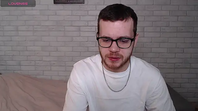 Snapshot of Alexxx_horny chatting on April 26, 8:12 am Alexxx horny online show from April 26, 8:12 am