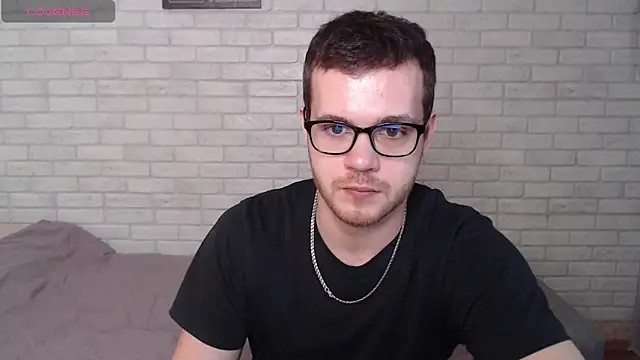 Snapshot of Alexxx_horny chatting on May 5, 2:47 pm Alexxx horny online show from May 5, 2:47 pm