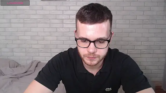 Snapshot of Alexxx_horny chatting on May 12, 3:09 pm Alexxx horny online show from May 12, 3:09 pm