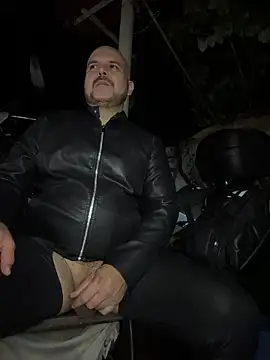 simon and david online show from October 31, 6:14 am