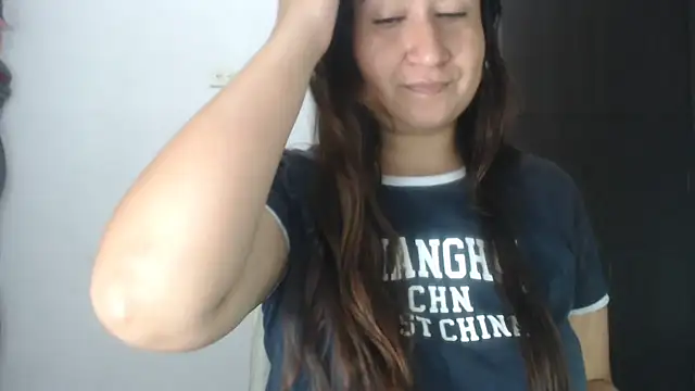 Snapshot of isabella_bigass chatting on February 19, 2:24 pm isabella bigass online show from February 19, 2:24 pm